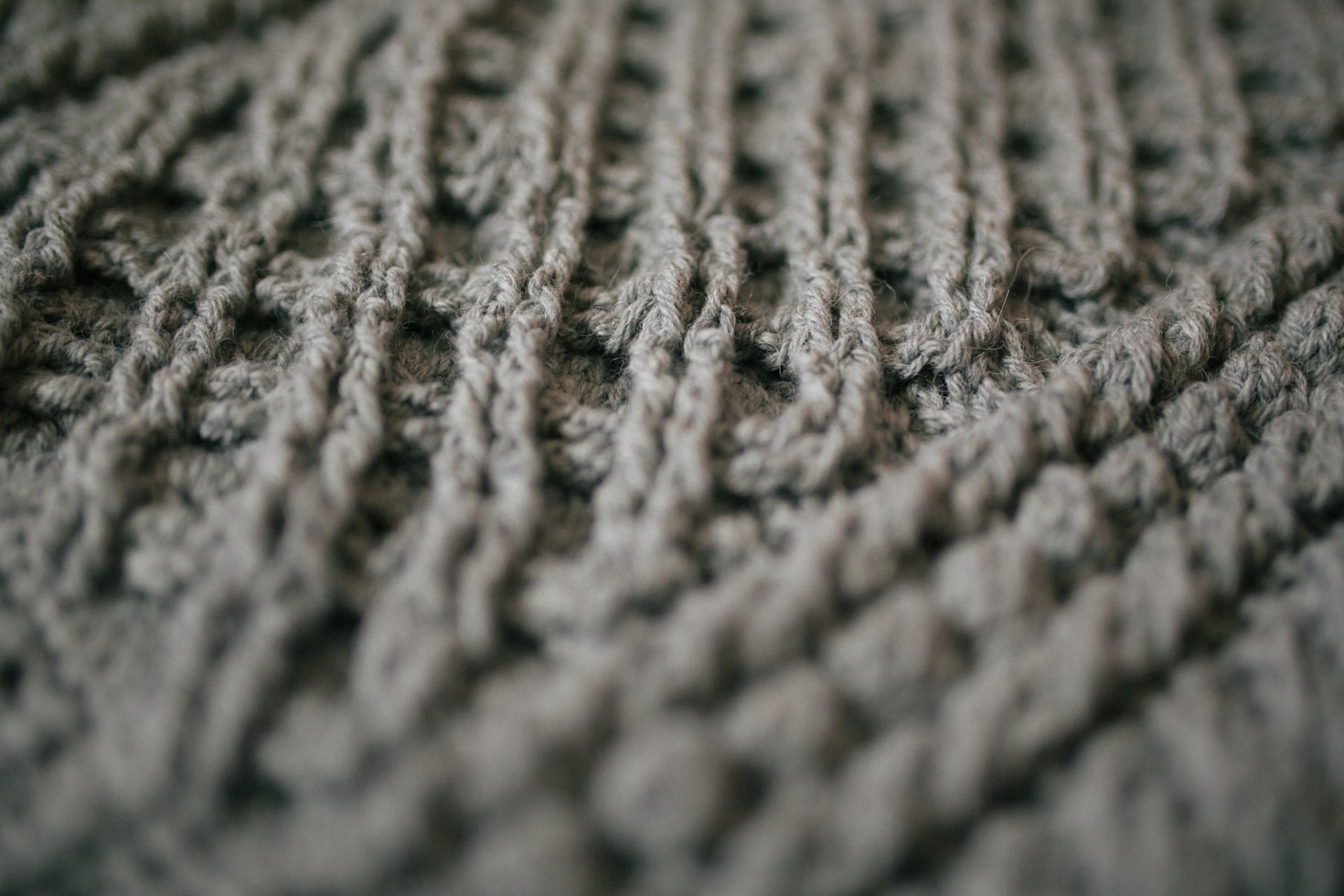 How to Choose the Perfect Yarn for Your Sweater Scarf